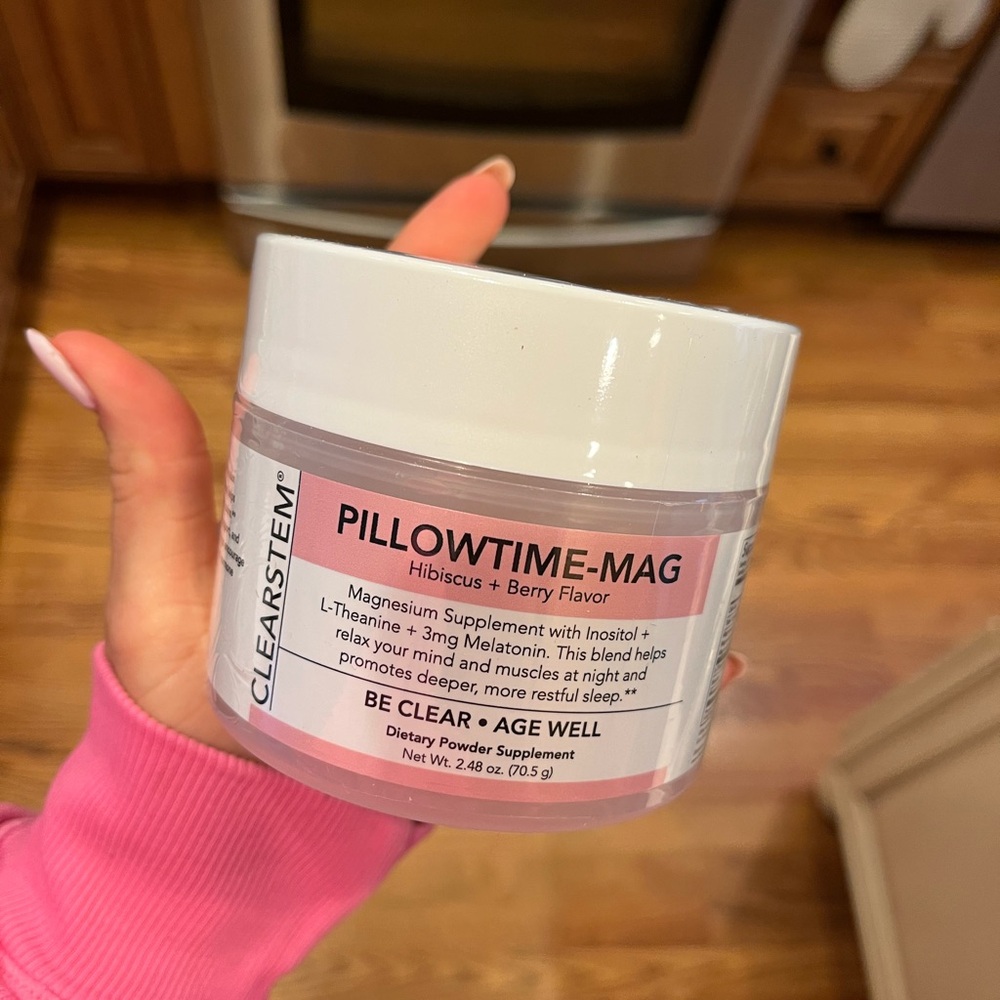 Clearstream Pillow-Mag NWT